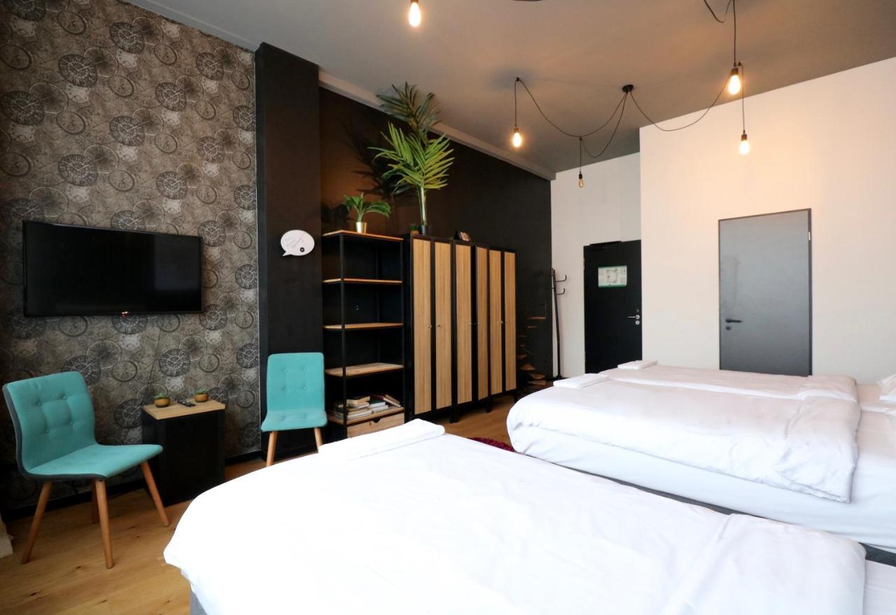 Dreibettzimmer mit Gemeinschaftsbad