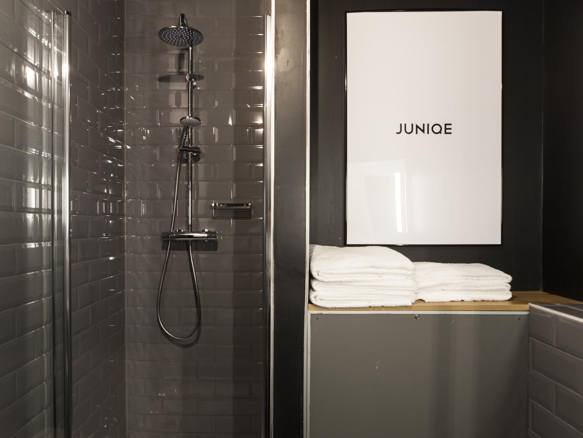Dreibettzimmer mit eigenem Bad